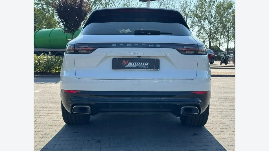 PORSCHE Cayenne -