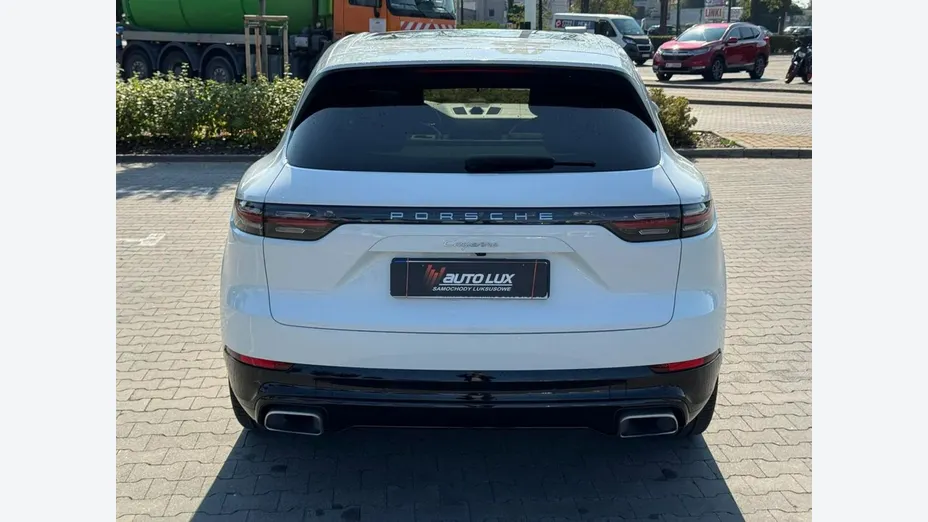 PORSCHE Cayenne -