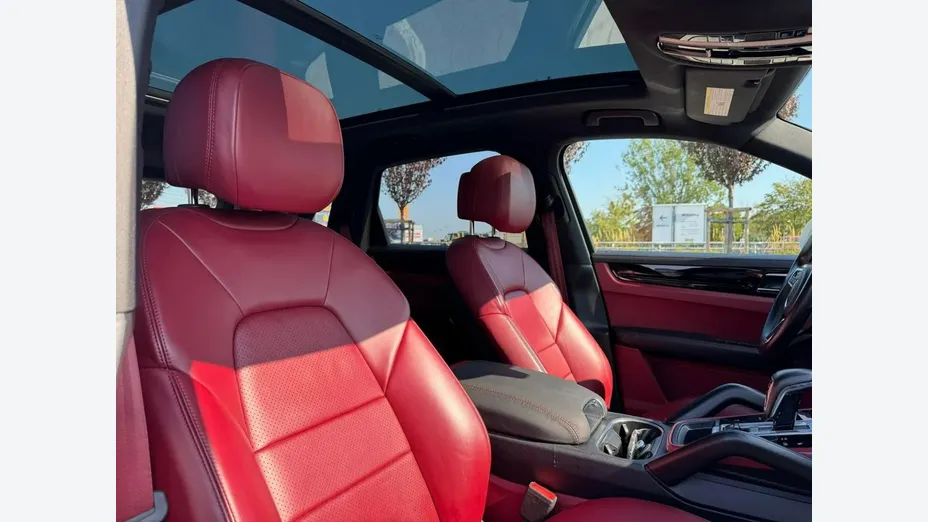 PORSCHE Cayenne -