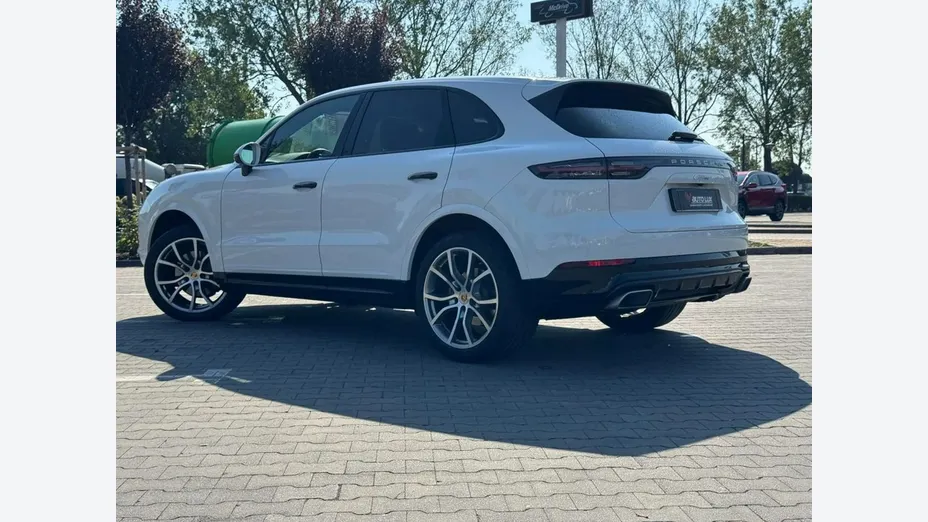 PORSCHE Cayenne -