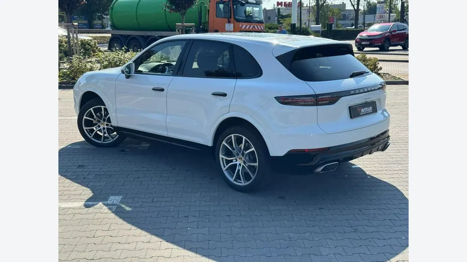 PORSCHE Cayenne -