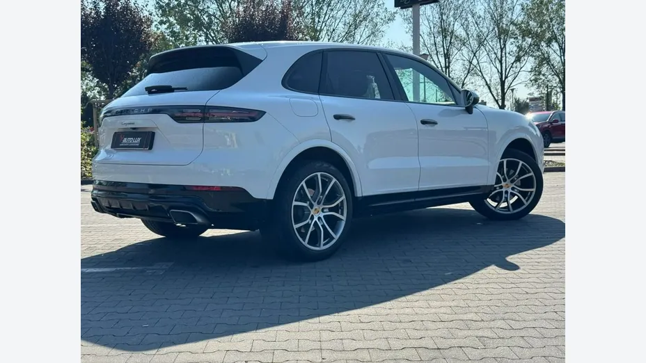 PORSCHE Cayenne -