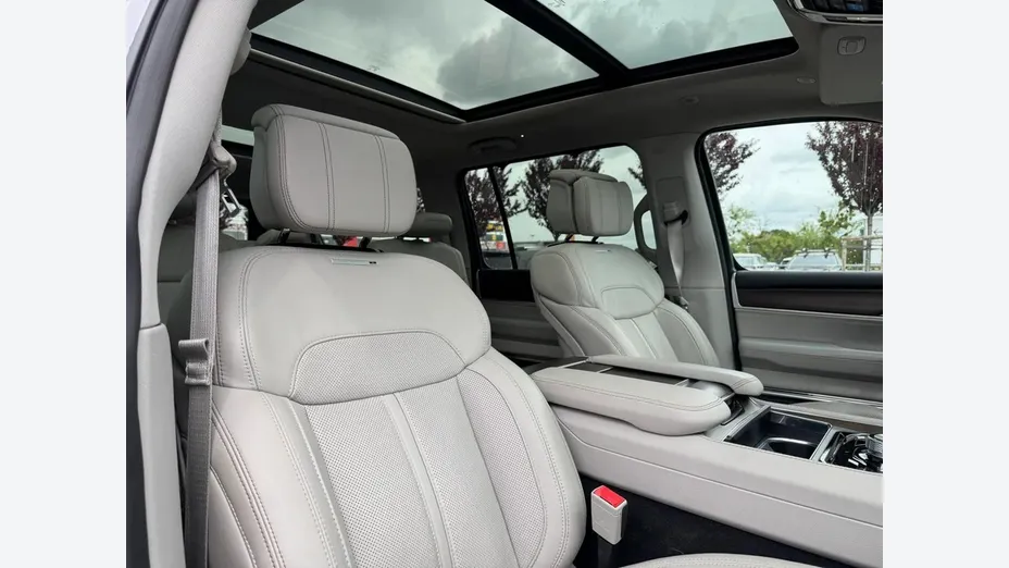 JEEP Grand Wagoneer -