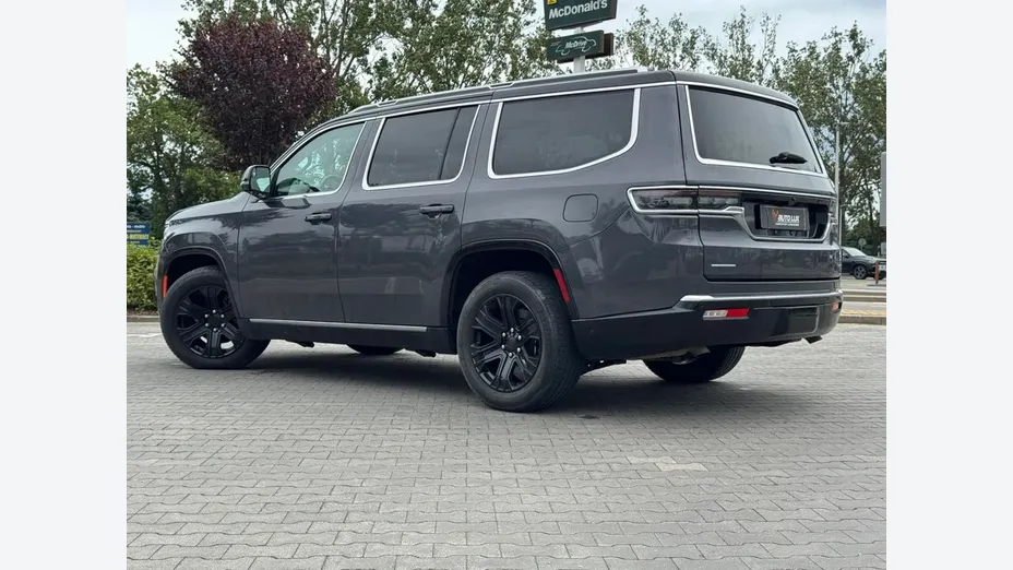 JEEP Grand Wagoneer -