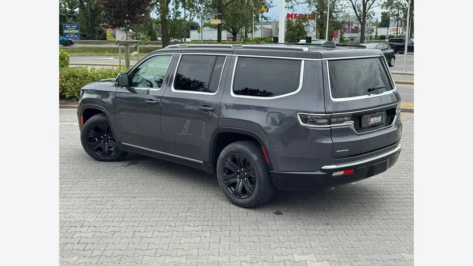 JEEP Grand Wagoneer -