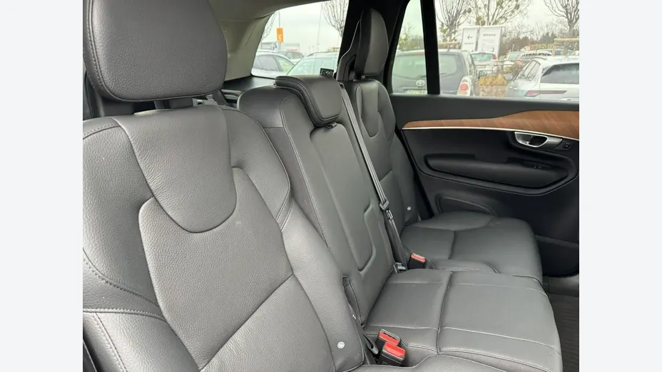 VOLVO XC90 -