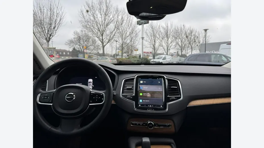 VOLVO XC90 -