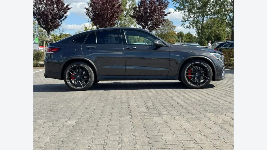MERCEDES-BENZ GLC -