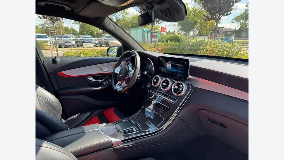 MERCEDES-BENZ GLC -