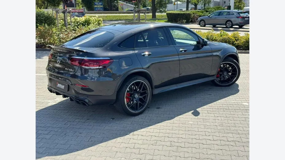 MERCEDES-BENZ GLC -