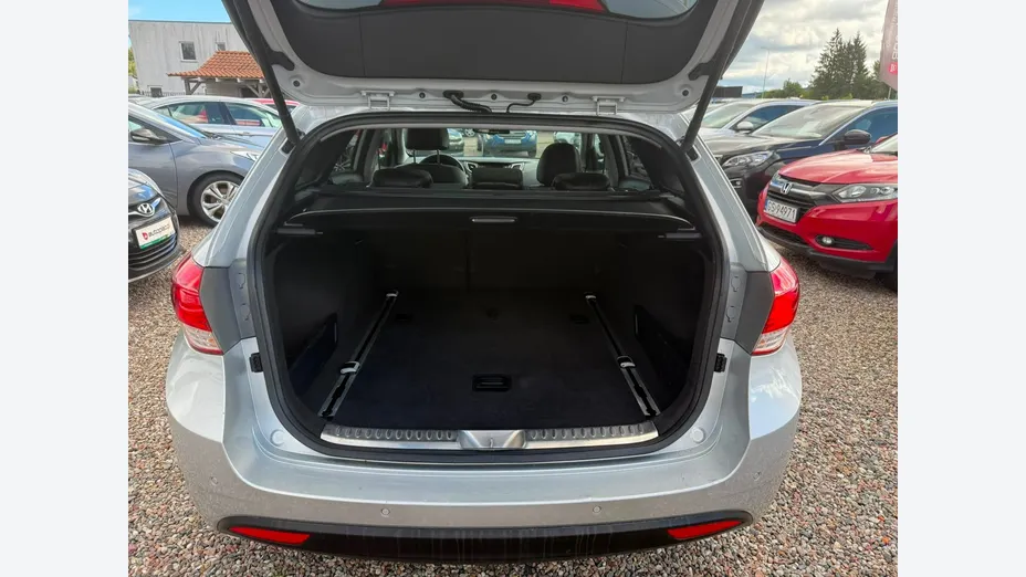 HYUNDAI i40 -