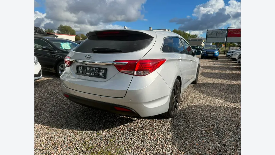 HYUNDAI i40 -