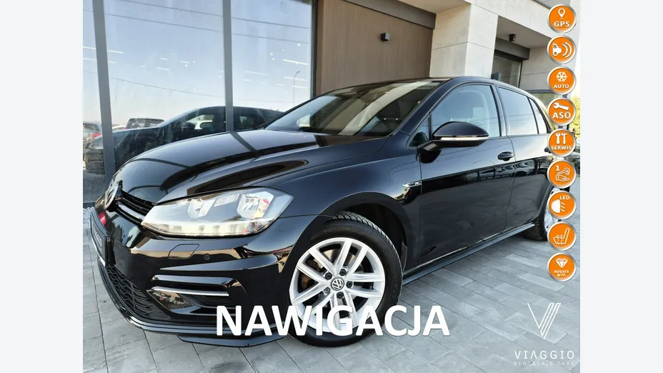 VOLKSWAGEN Golf -