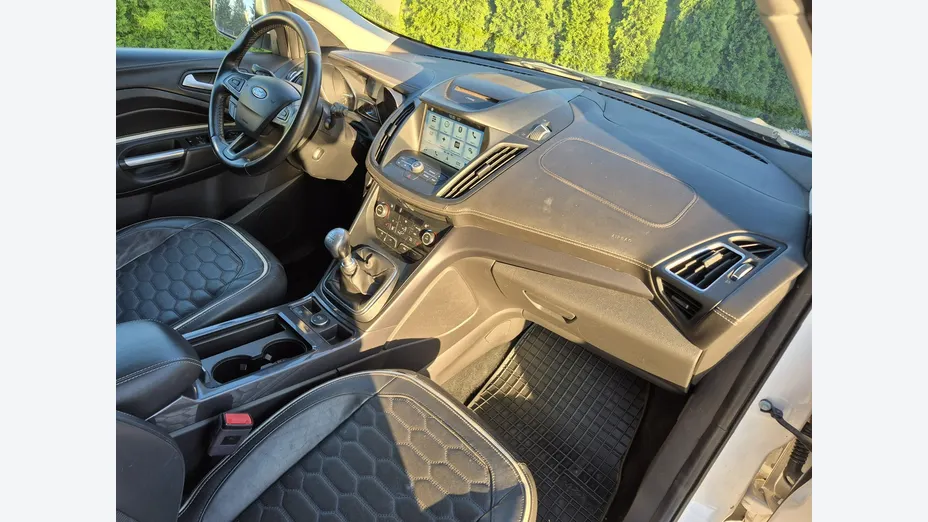 FORD Kuga -