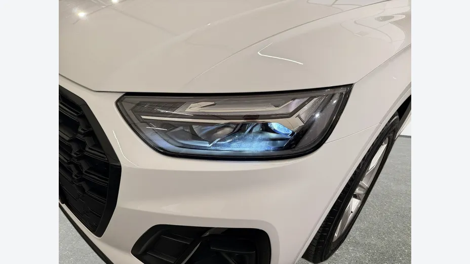 AUDI Q5 -
