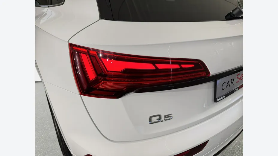 AUDI Q5 -