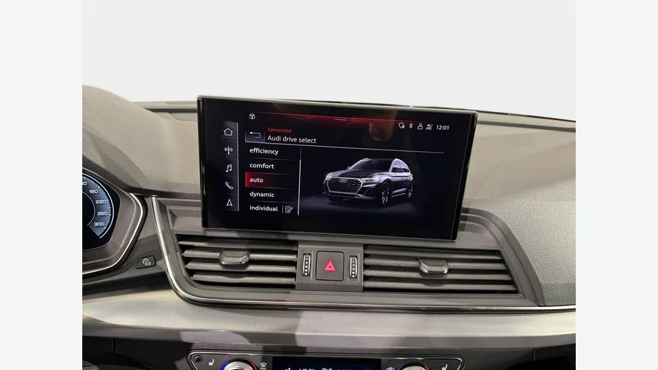 AUDI Q5 -