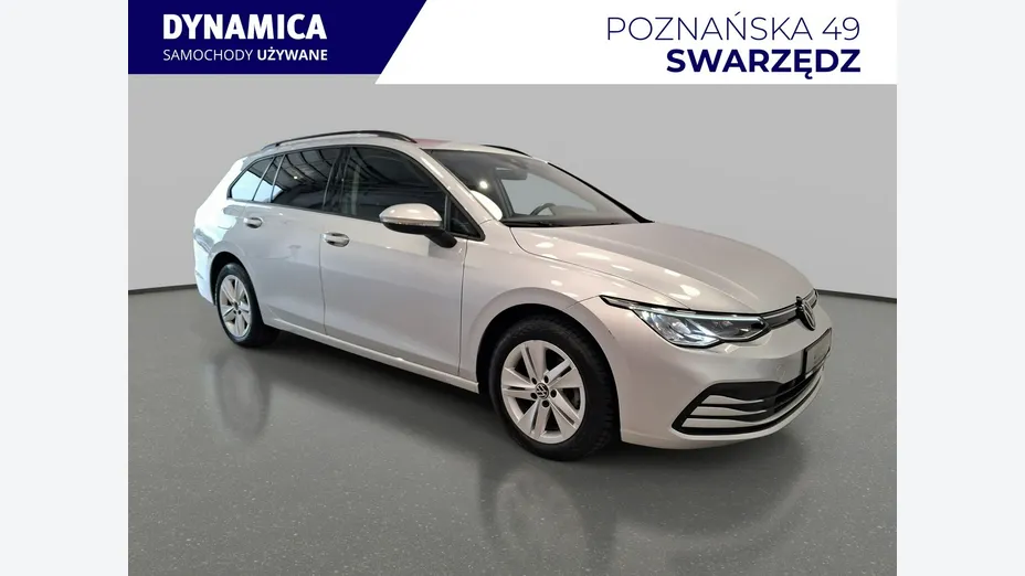 VOLKSWAGEN Golf -