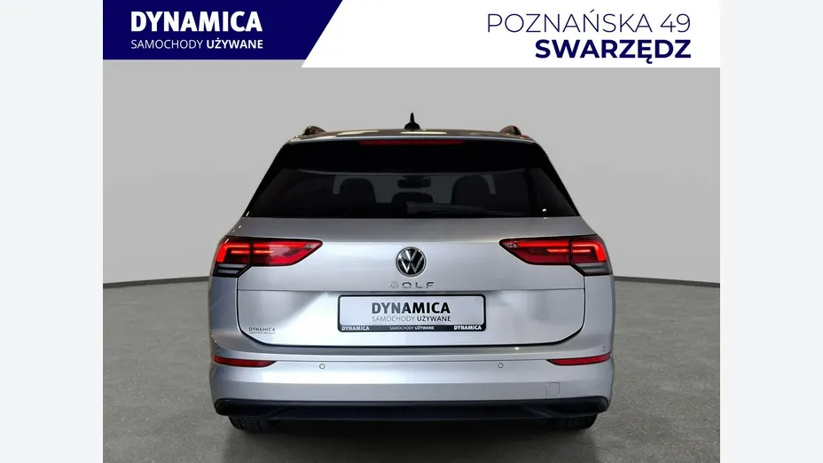 VOLKSWAGEN Golf -