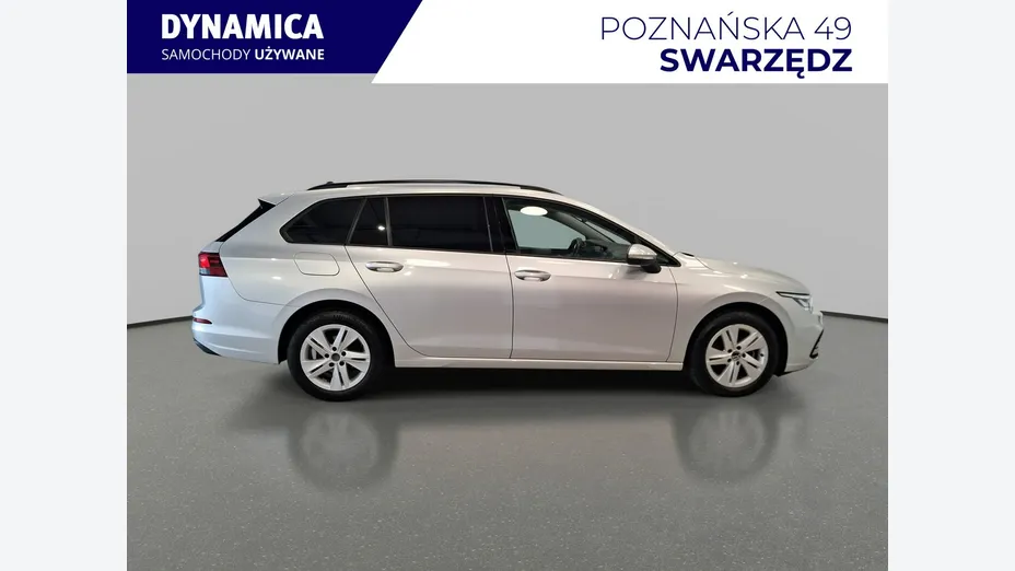 VOLKSWAGEN Golf -
