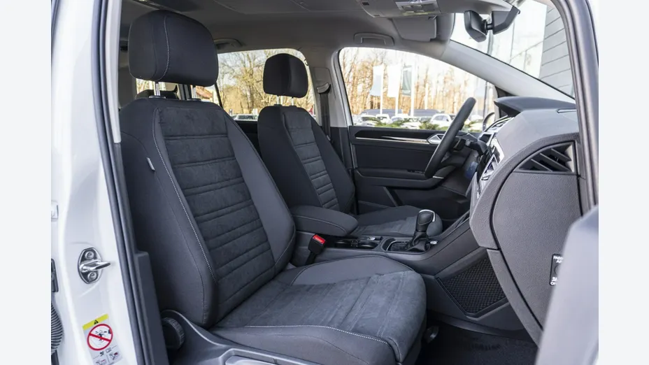 VOLKSWAGEN Touran -