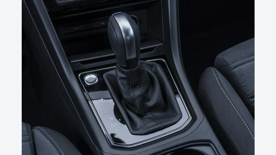 VOLKSWAGEN Touran -