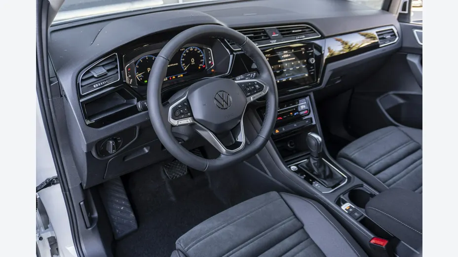VOLKSWAGEN Touran -