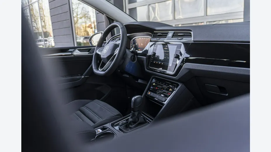 VOLKSWAGEN Touran -