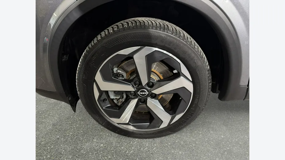 NISSAN Qashqai -