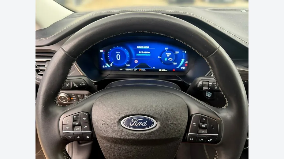 FORD Kuga -