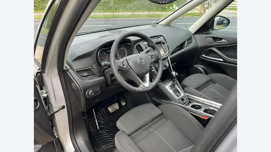 OPEL Zafira -