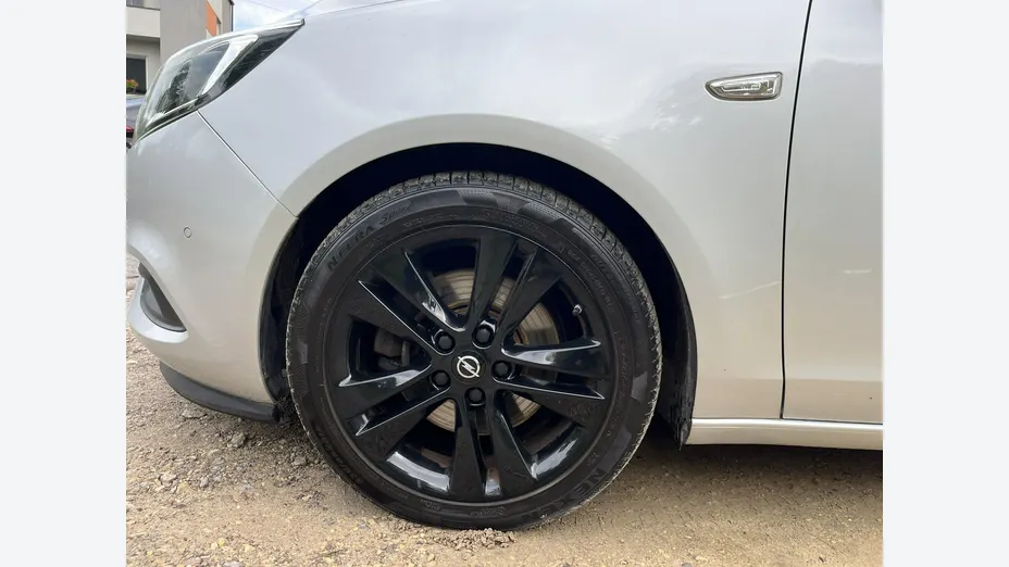 OPEL Zafira -