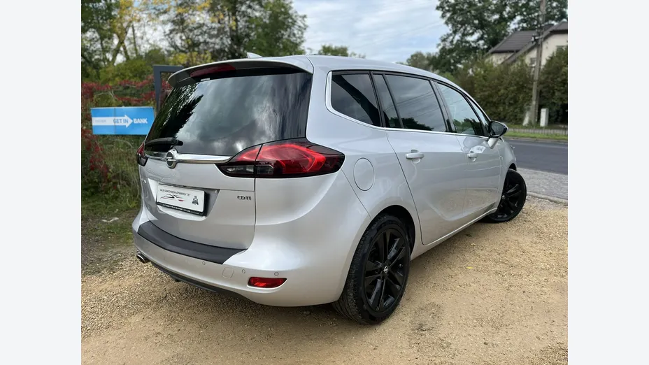 OPEL Zafira -