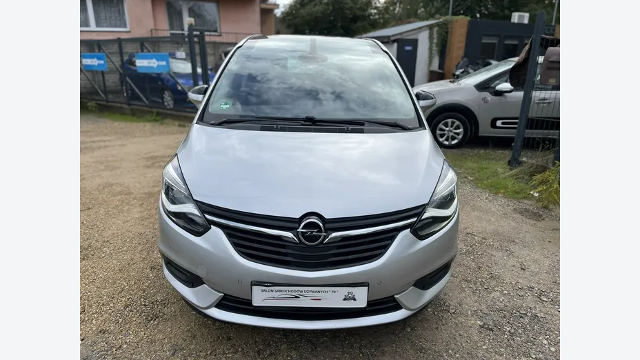 OPEL Zafira -