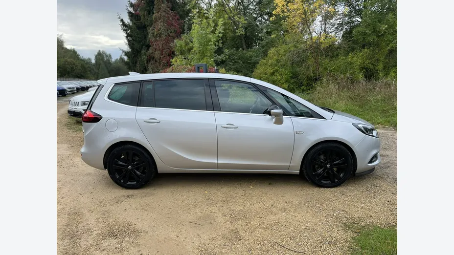 OPEL Zafira -