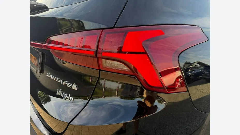 HYUNDAI Santa Fe -
