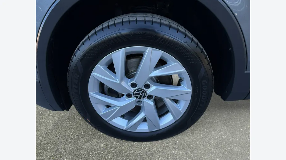 VOLKSWAGEN Tiguan Allspace -