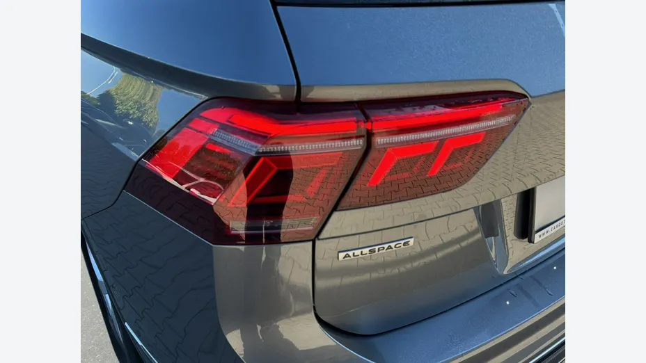 VOLKSWAGEN Tiguan Allspace -