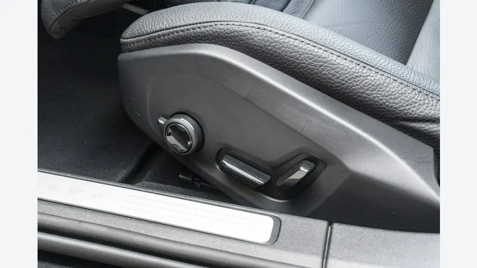 VOLVO V60 -