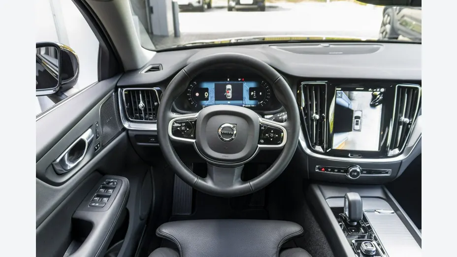 VOLVO V60 -