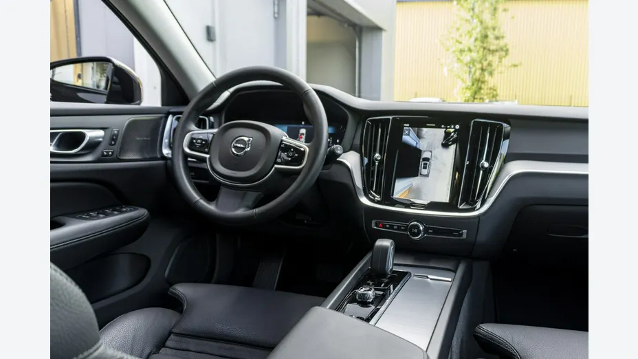VOLVO V60 -