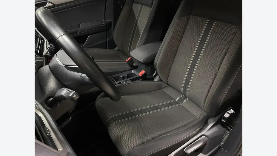 VOLKSWAGEN T-ROC -