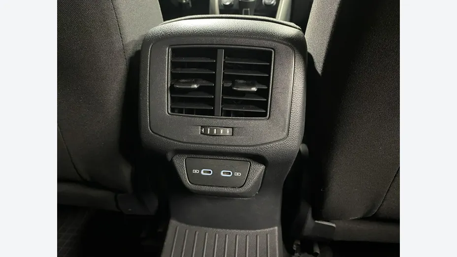VOLKSWAGEN T-ROC -