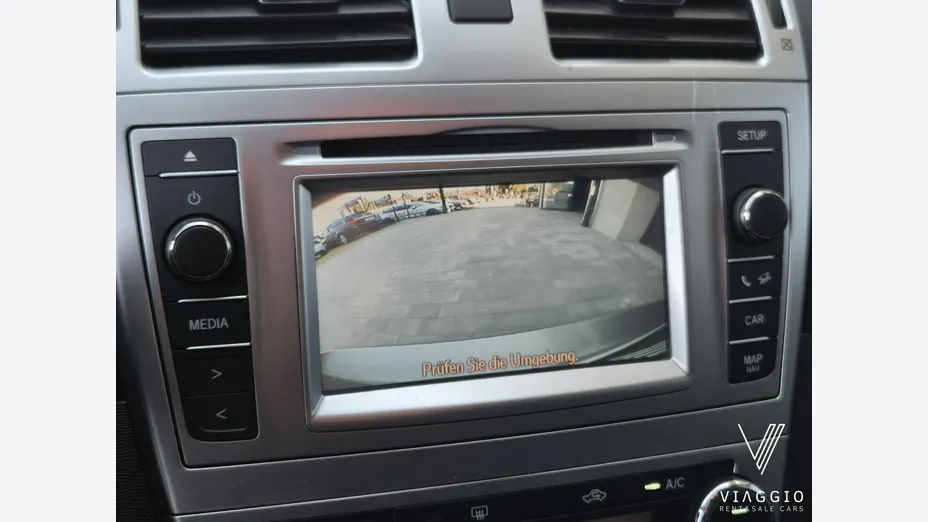 TOYOTA Avensis -