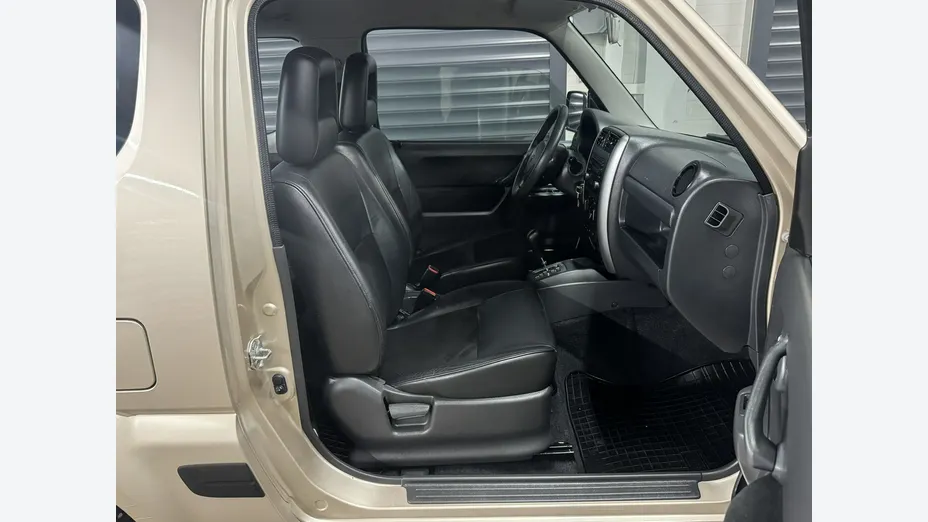 SUZUKI Jimny -