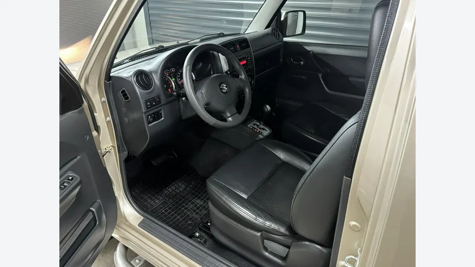 SUZUKI Jimny -