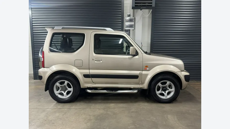 SUZUKI Jimny -