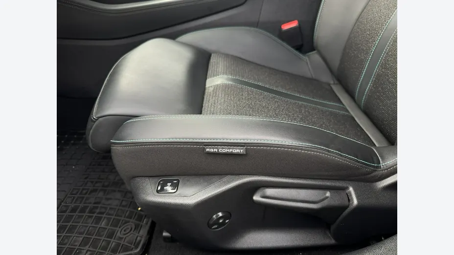 PEUGEOT 308 -