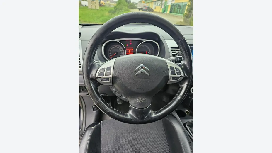CITROEN C-Crosser -