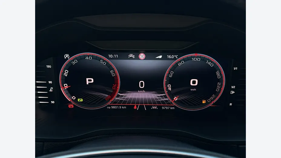 SKODA Karoq -